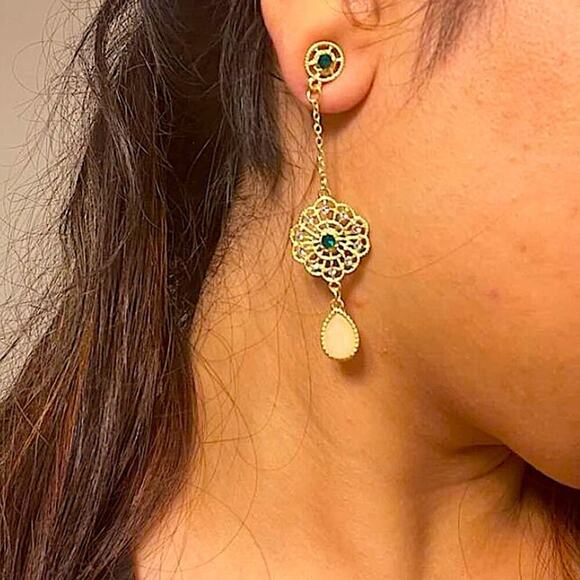 GOLD EMERALD GREEN WATER DROP EARRINGS - Picture 4 of 4